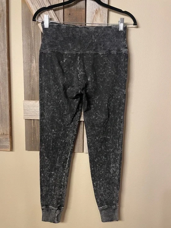High-Waist Acid Wash Jogger Leggings - Black - Picture 4 of 5